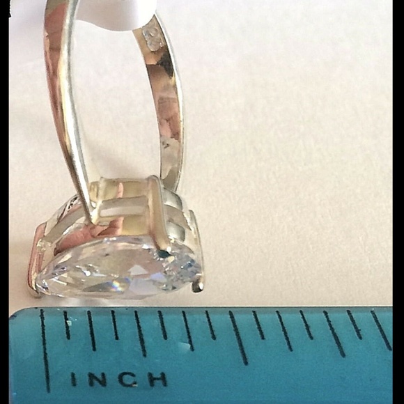Sterling Silver Pear Cut Ring Size 7 9 10 Solitaire Engagement CubicZirconia 925 - Picture 8 of 8